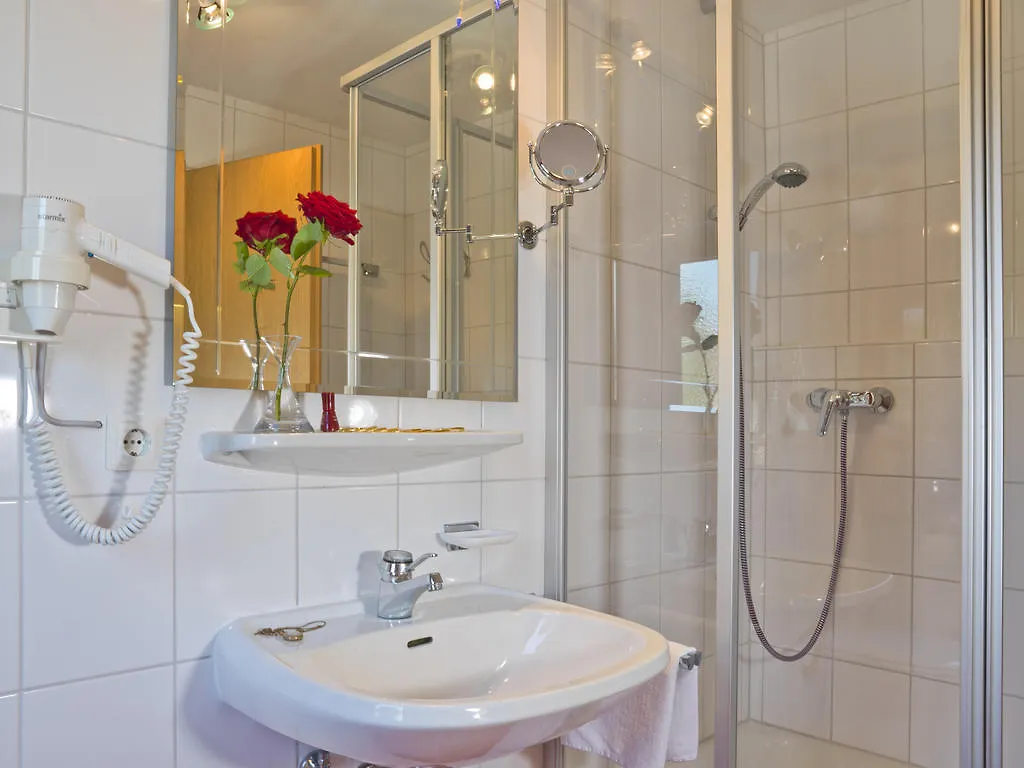 Hotel Garni Vier Jahreszeiten Bad Fussing