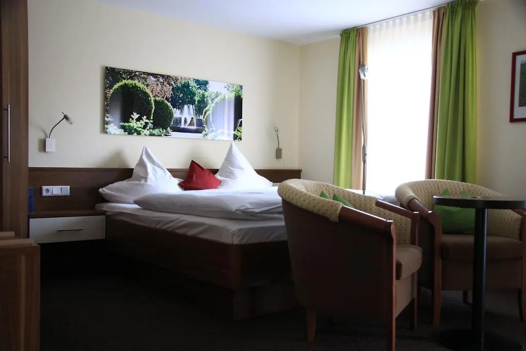 Hotel Garni Vier Jahreszeiten Bad Fussing Germany