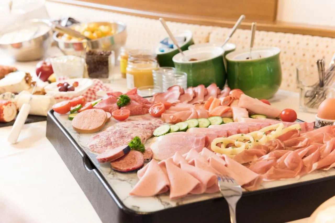 Hotel Garni Vier Jahreszeiten Bad Fussing 3*,  Germany